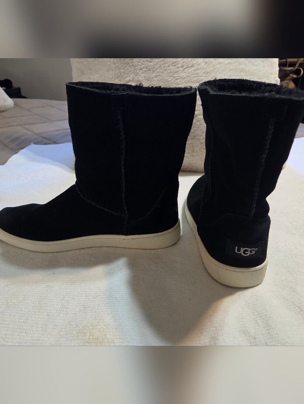 UGG Women's Black Suede Mid-Calf Boot with Cream Rubber Sole. Sz 8